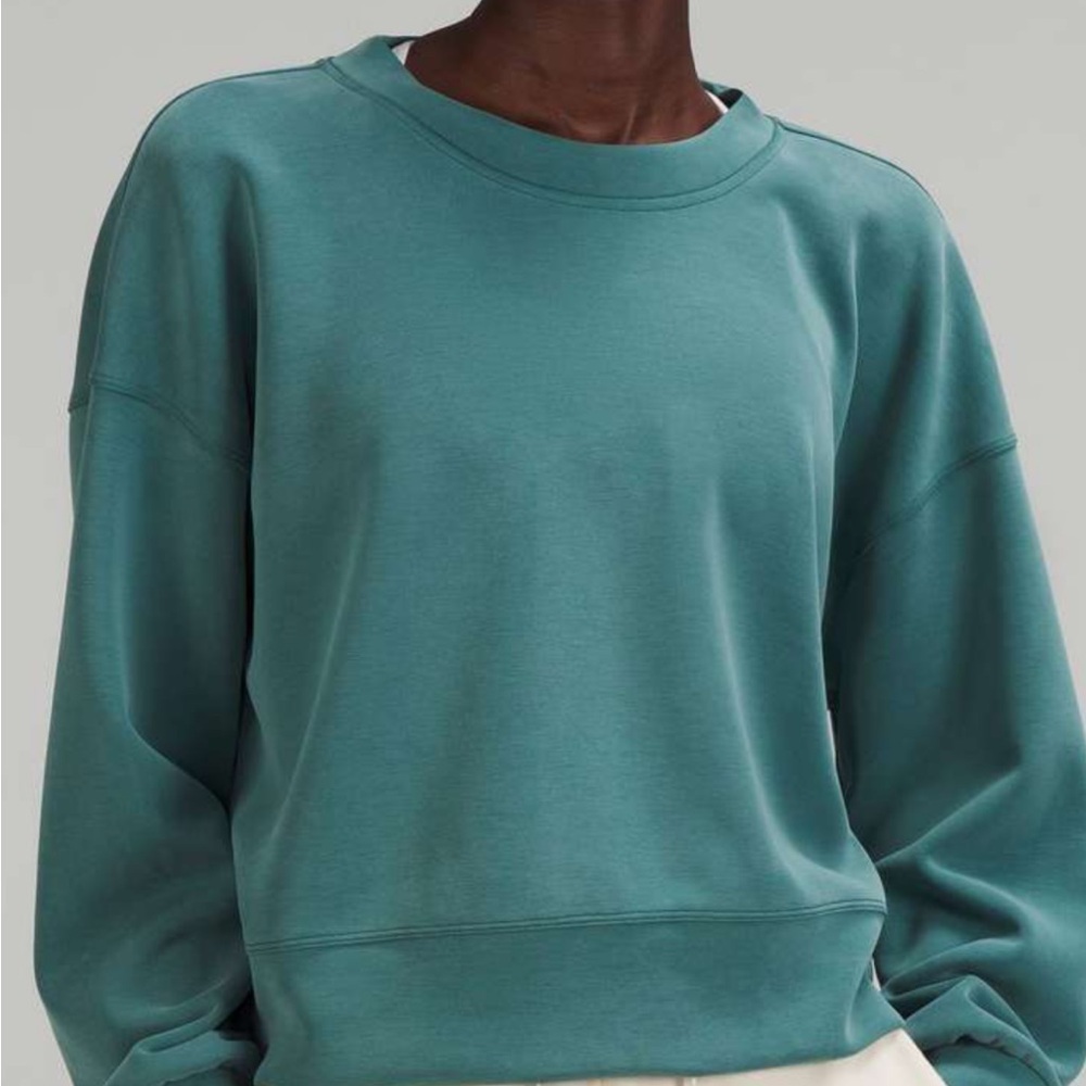 lululemon athletica - PERFECTLY OVERSIZED SOFTSTREME CROPPED CREW HOODIE